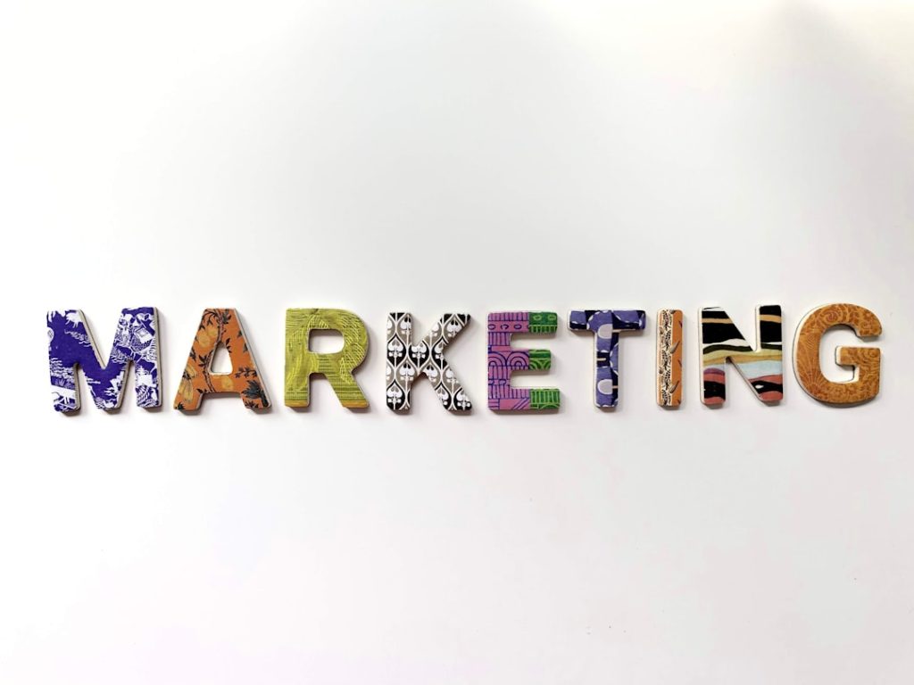 optimisez votre stratégie de marketing des données pour maximiser l'efficacité, améliorer la prise de décision et augmenter le retour sur investissement grâce à des techniques avancées.
