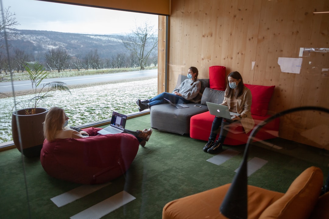optimisez la communication interne de votre entreprise pour renforcer la collaboration, améliorer le partage d’informations et stimuler l’engagement des collaborateurs.
