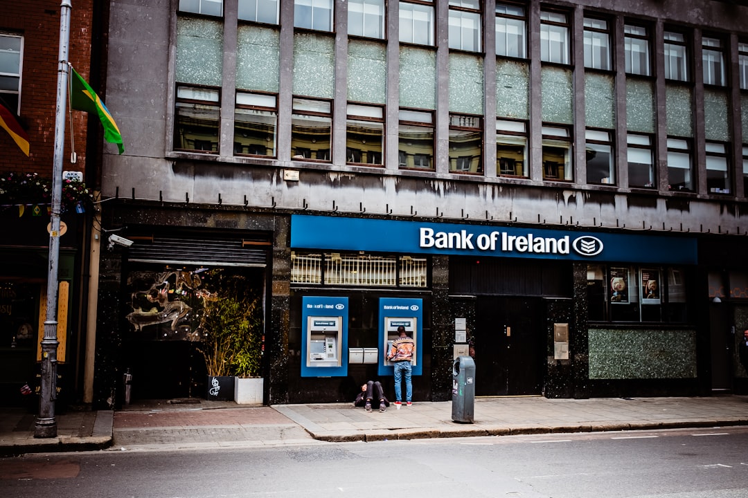 informations importantes sur la fermeture de banque : dates, démarches à suivre et impact pour les clients.