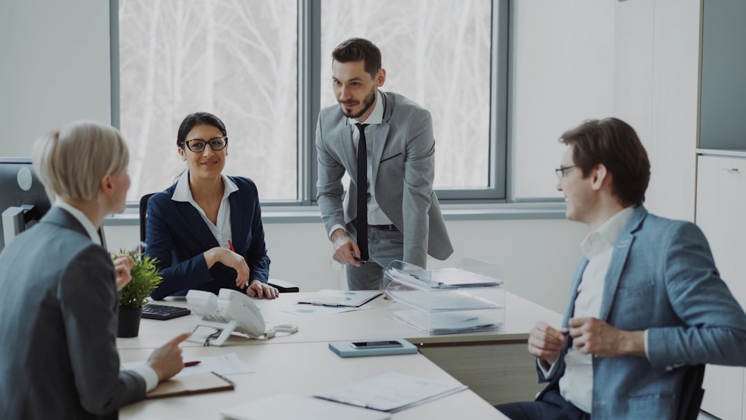 découvrez les meilleures pratiques et outils en gestion des ressources humaines pour optimiser le recrutement, la formation et le développement des talents au sein de votre entreprise.