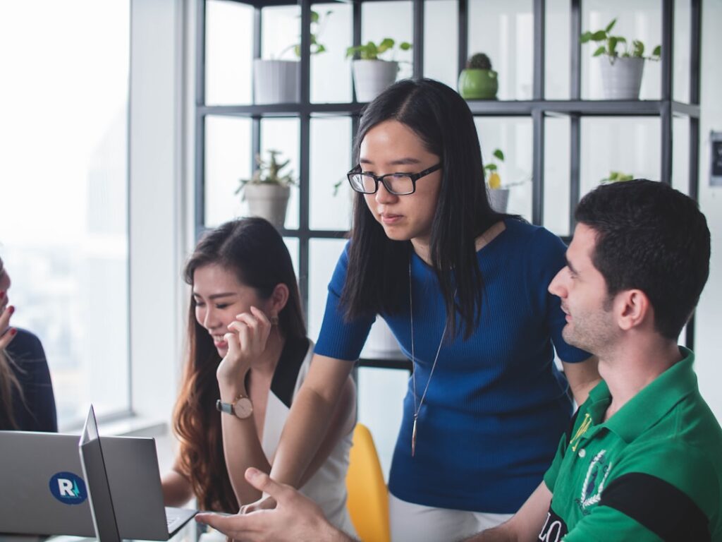 optimisez la communication interne de votre entreprise pour améliorer la collaboration, renforcer l'engagement des employés et augmenter la productivité.