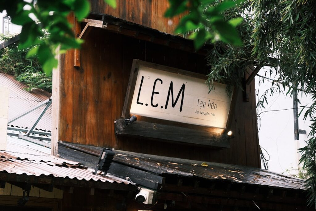 lemlist est une plateforme d'automatisation d'email marketing qui permet de personnaliser vos campagnes pour augmenter votre taux de réponse et booster votre prospection commerciale.