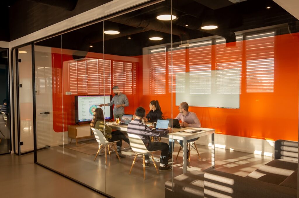 découvrez les meilleures pratiques et outils de gestion de projet pour assurer la réussite de vos initiatives professionnelles avec efficacité et organisation.