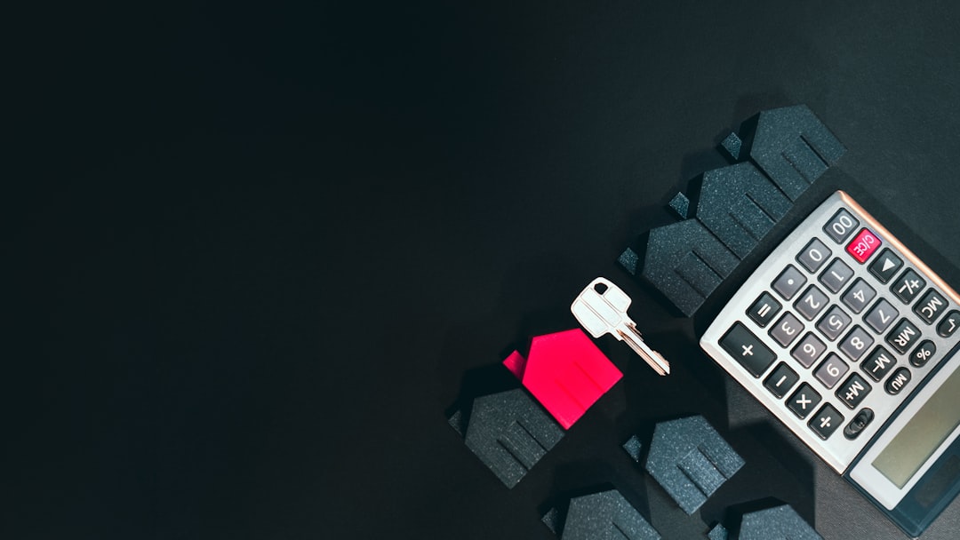 découvrez nos solutions d'assurance adaptées à vos besoins pour protéger votre famille, votre voiture et votre patrimoine en toute sérénité.